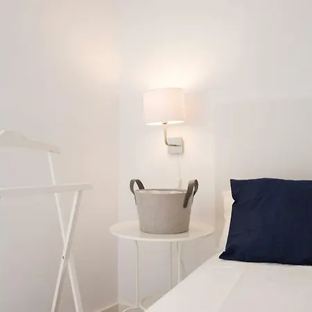 Apartment Lyrioshomes Cervantes