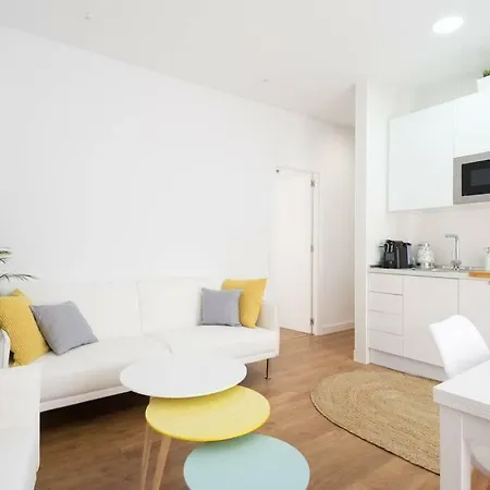 Lyrioshomes Cervantes Apartment Malaga