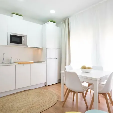 Lyrioshomes Cervantes Apartment